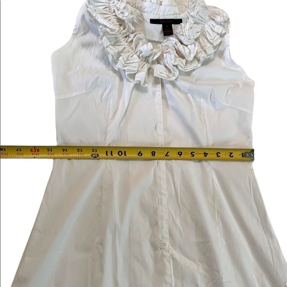 Kisses & Co. White Sleeveless Button Down Ruffle Neck Collar Size Small - Picture 8 of 16